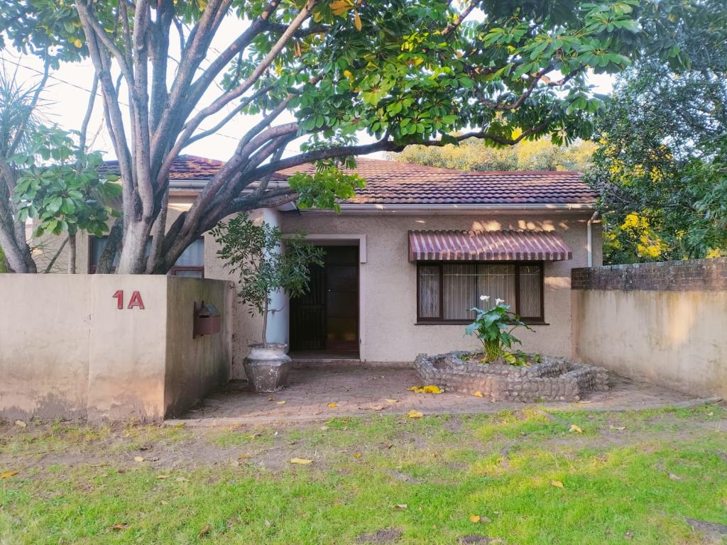 Room to Rent in Warwick Road, Vincent |Security |Convenient