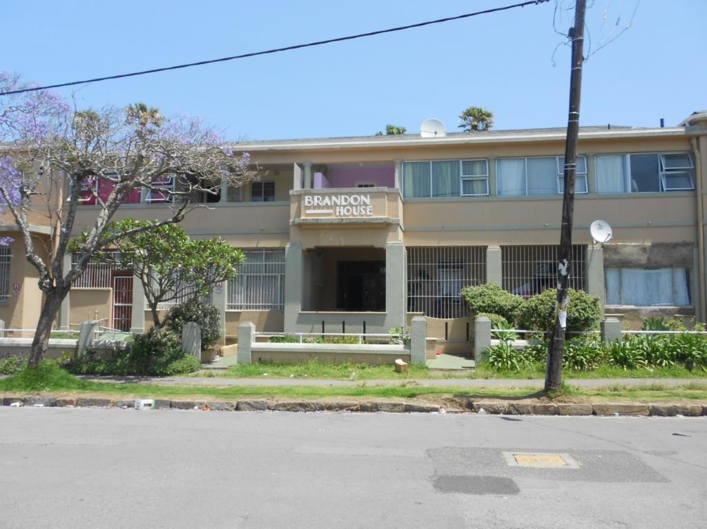 Comfortable two-bedroom flat in Brandon House, Southernwood