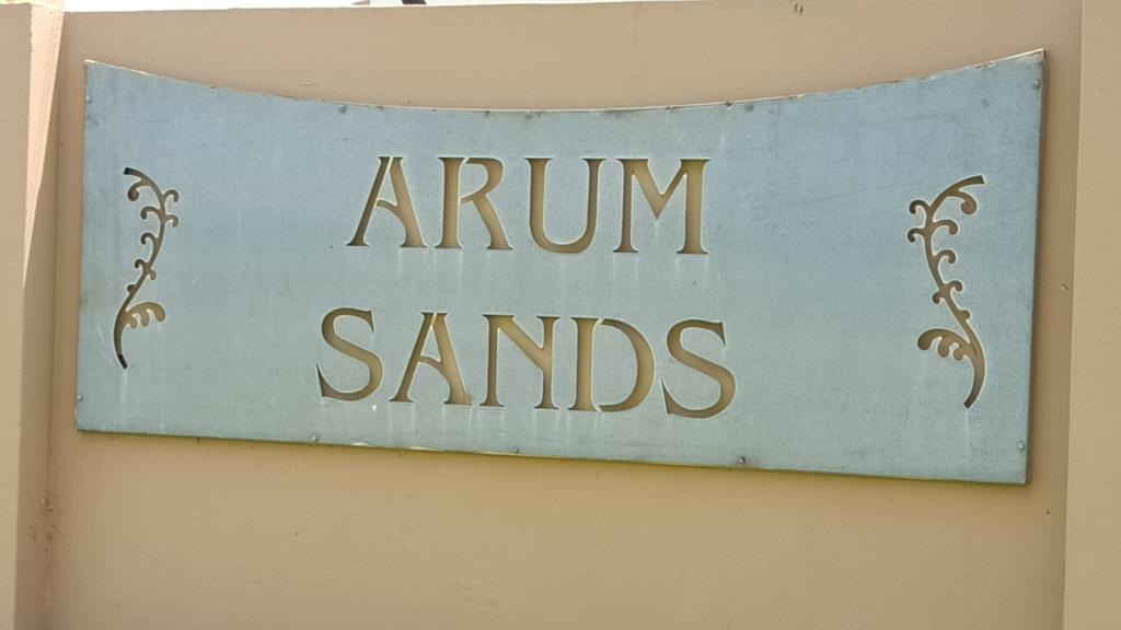 Beautiful two-bedroom apartment to rent in Arum Sands, Gonubie