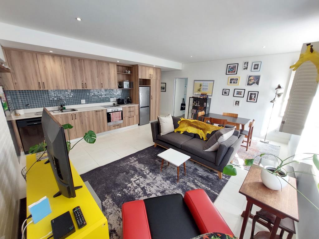 Modern Furnished Apartment in Prime City Centre Location