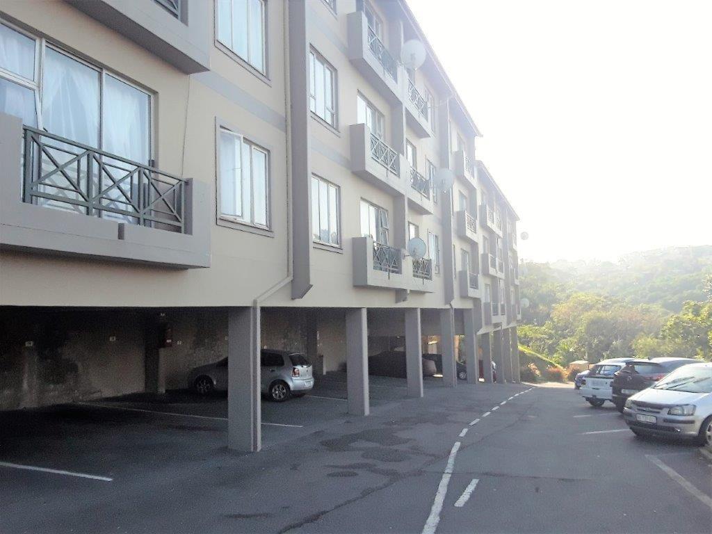 Charming One-Bedroom Apartment in Riverside Estate