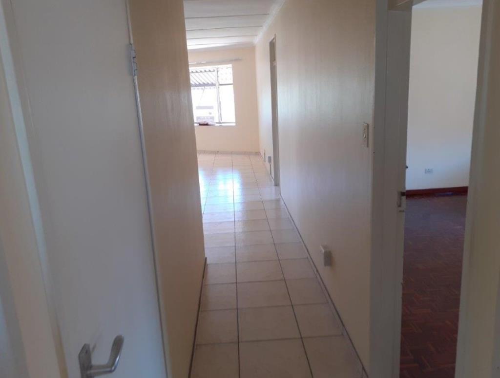 5, Wentmore Shopping Centre