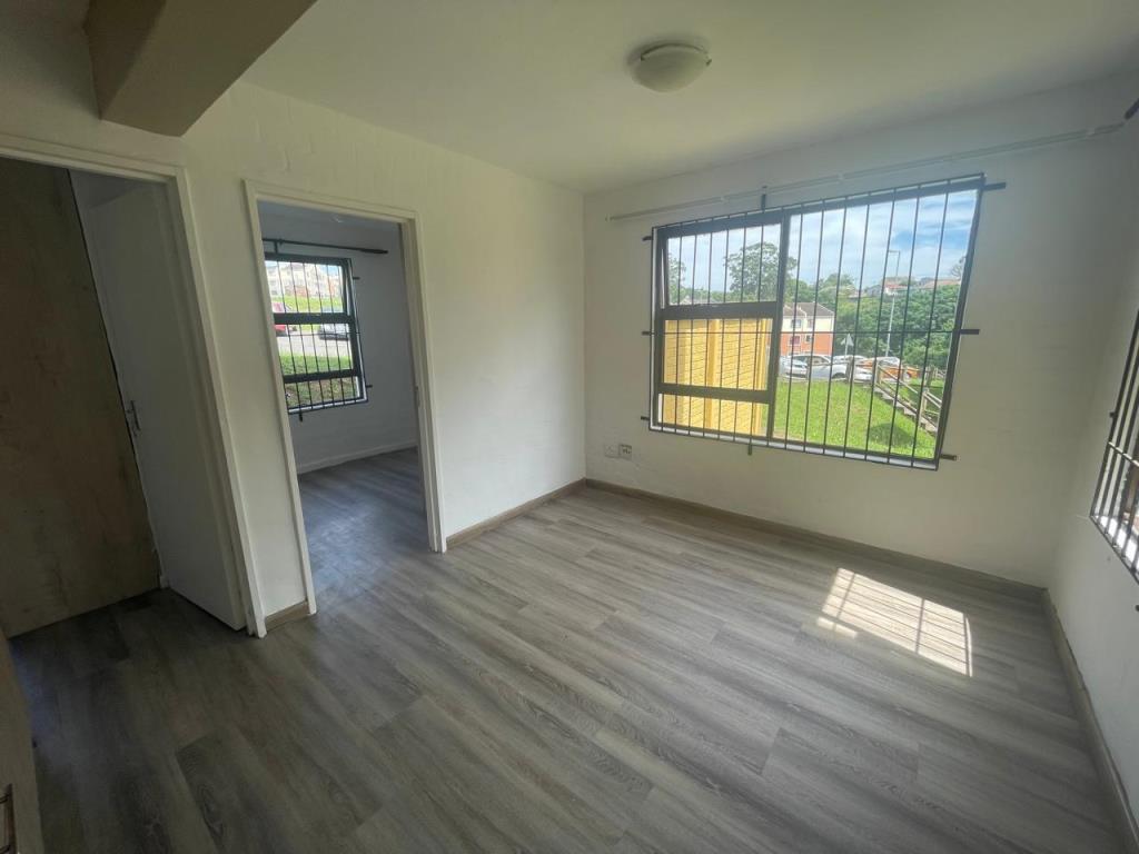 Modern two-bedroom flat in Sohco Village, Amalinda