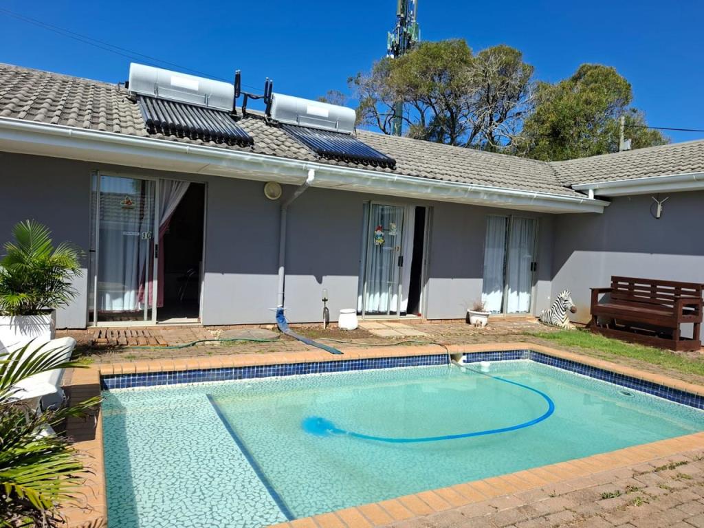 Your Perfect Lock-Up-and-Go Room in Panorama Place, Gonubie Awaits