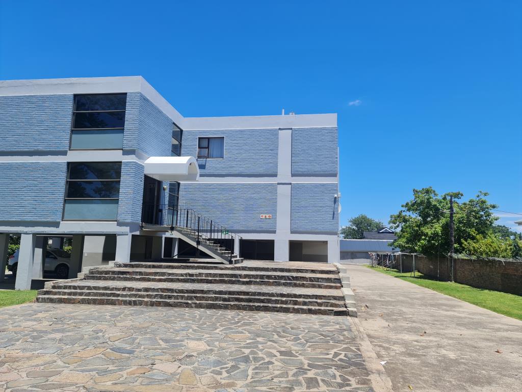 Charming 1-Bedroom Apartment to Rent in Saxonia Court, Southernwood