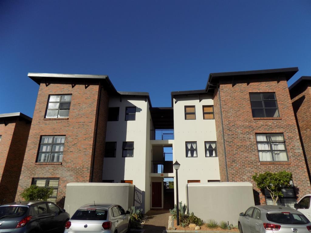 Unfurnished 2 bedroom apartment to let in Milnerton