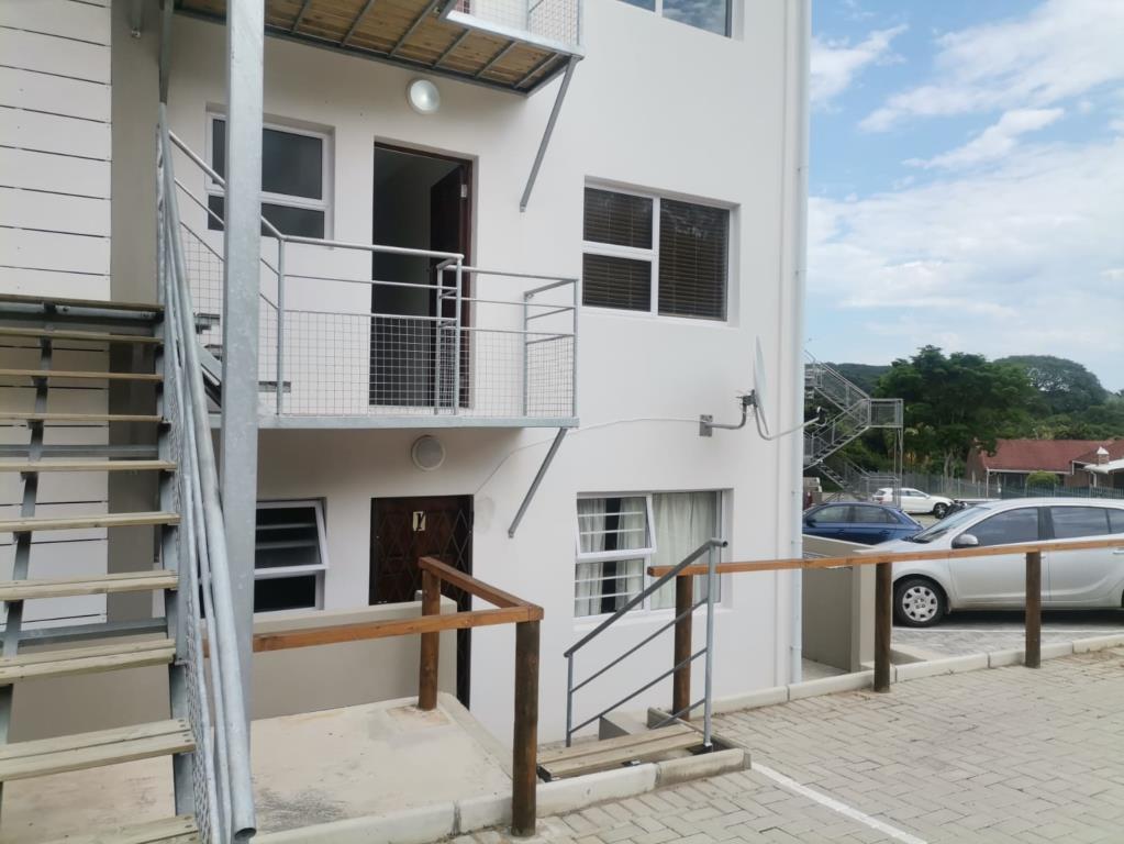 Second floor two-bedroom apartment to rent in Silverstream, Bonnie Doon